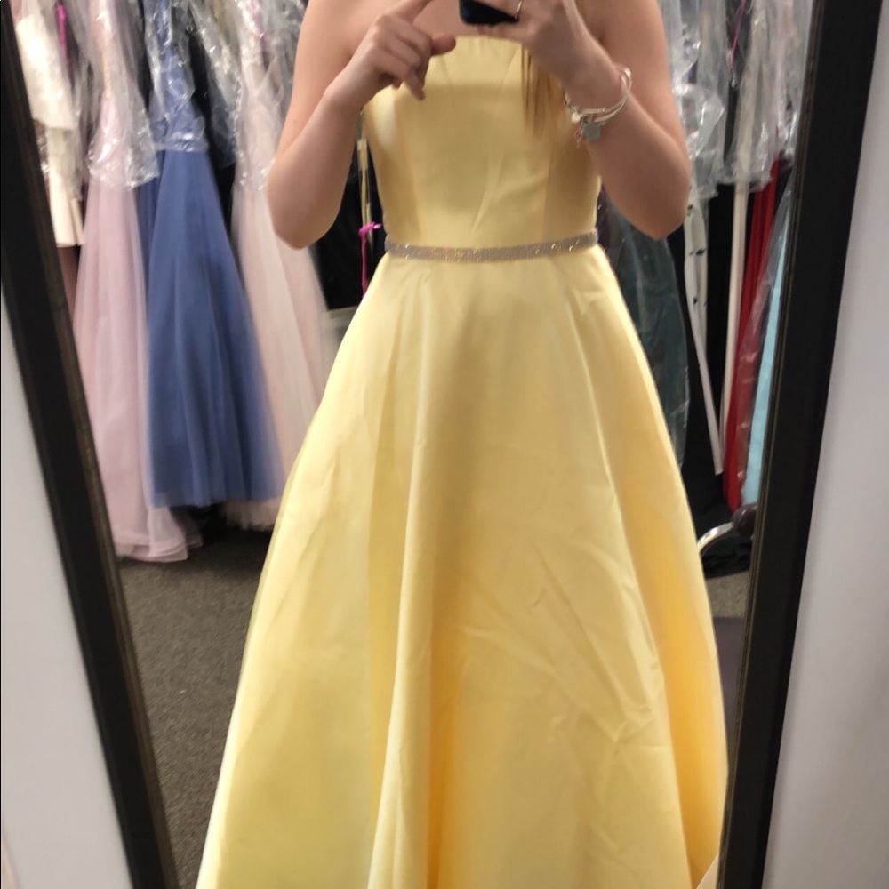 Prom/ball dress in great condition no stains.